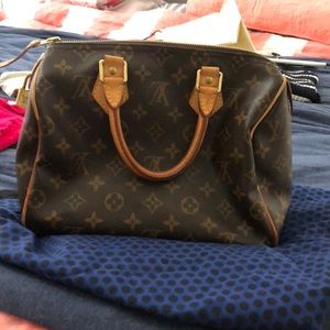 Louis Vuitton.. speedy